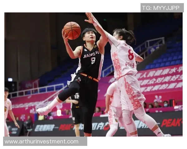 深圳羽毛球队在世界锦标赛积分榜上以97分稳居第一名展现强劲实力 深圳羽毛球队在世界锦标赛积分榜上以97分稳居第一名展现强劲实力